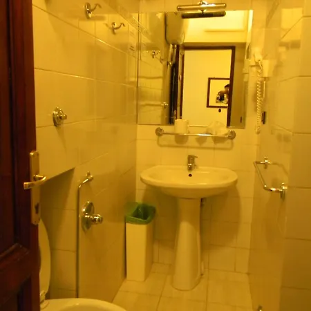 Primavera Hotel