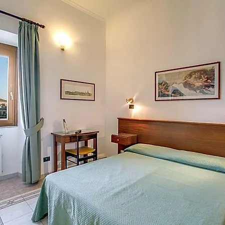 Hotell Primavera 2*